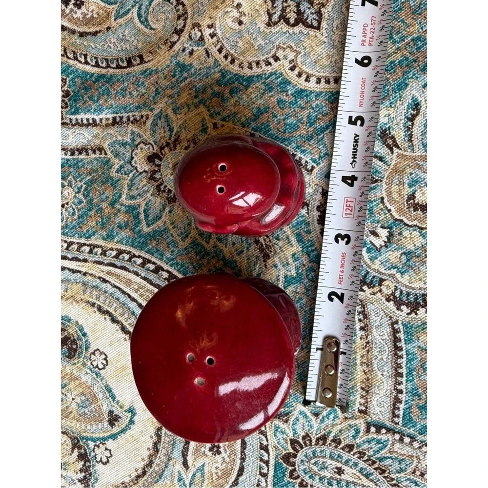 Red Asian Figurine Salt Pepper Shakers Ceramic Glaze Pair Japan Vintage